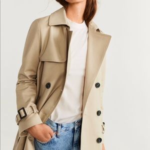 Zara NEW trench coat with pleat